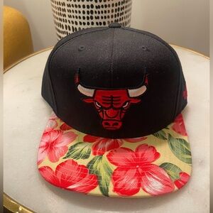 NWOT Adidas NBA Chicago Bulls Floral Hibiscus Adjustable Wool Blend Snapback Hat